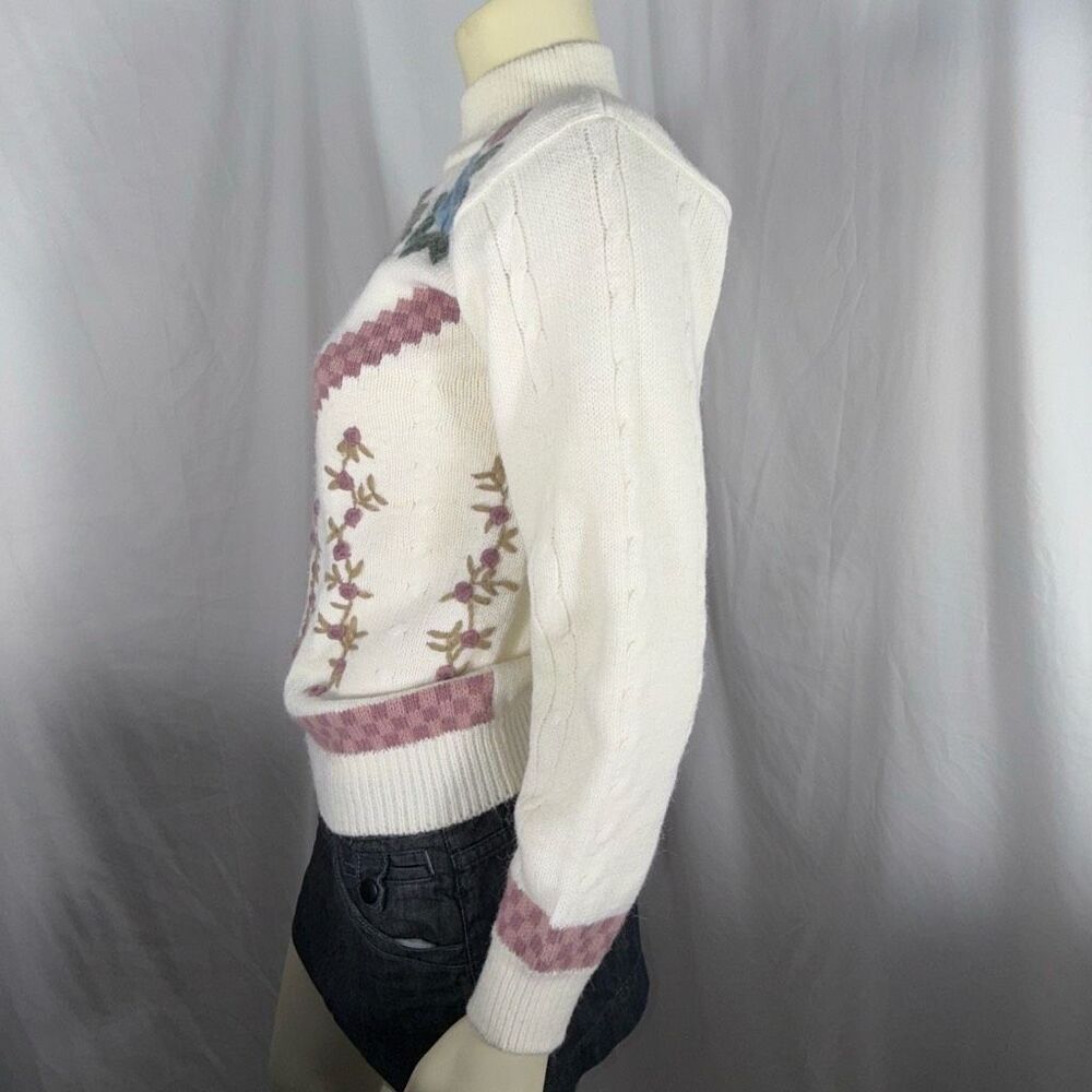 Vintage Alfred Dunner Floral Embroidered Sweater Cream Mock Neck Made in Hong Ko - Picture 8 of 16